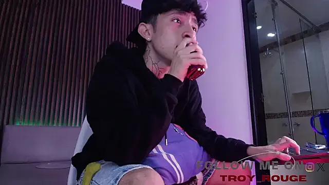 troy_rouge on StripChat