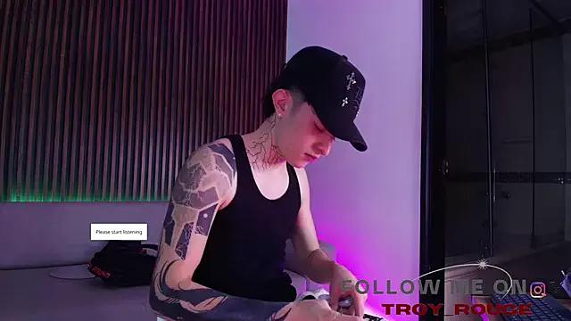 troy_rouge on StripChat