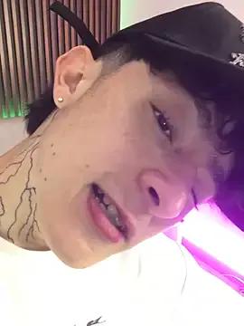 troy_rouge on StripChat