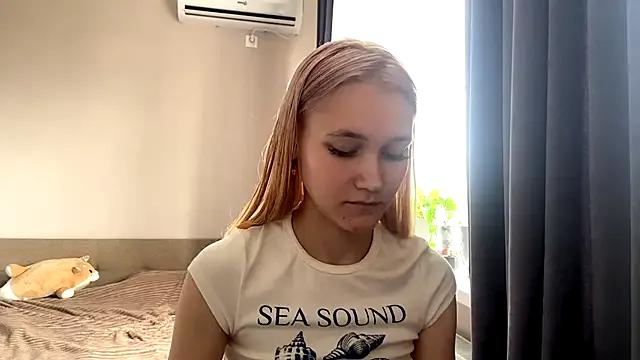 TwinedPeril on StripChat