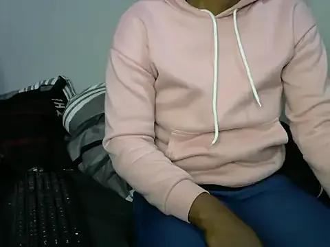 WildnWetMilfX36 on StripChat