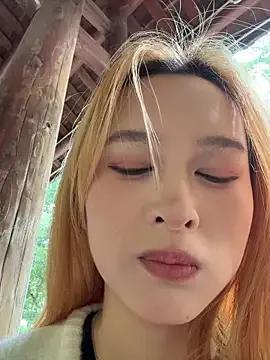 yuki_june on StripChat