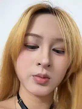 yuki_june on StripChat